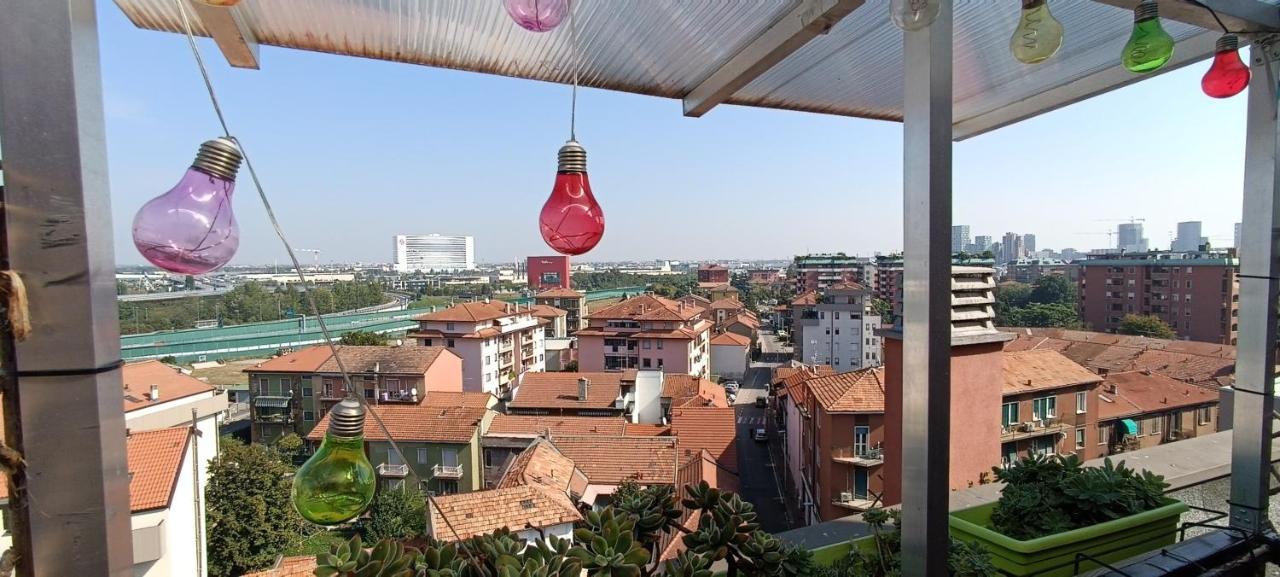 La Mansarda Di Pero Con Terrazza Apartman Kültér fotó